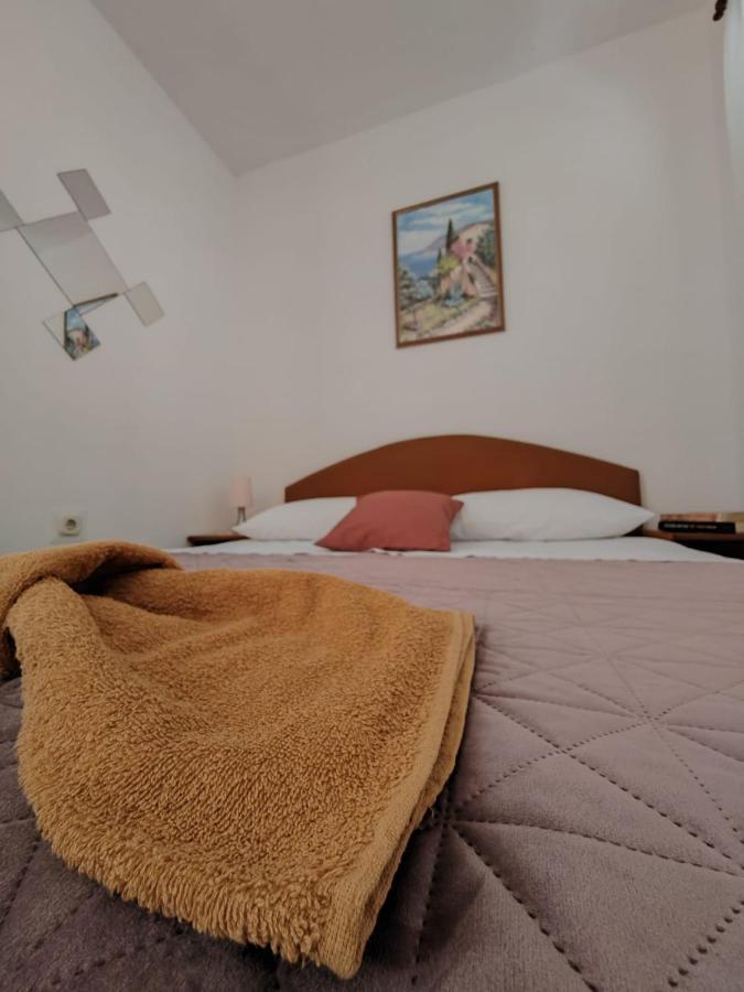 Apartments Turan Centrally Located With Free Parking Igrane Dış mekan fotoğraf